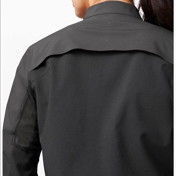 Lululemon Black Run On Waterproof Jacket - Picture 2 of 11
